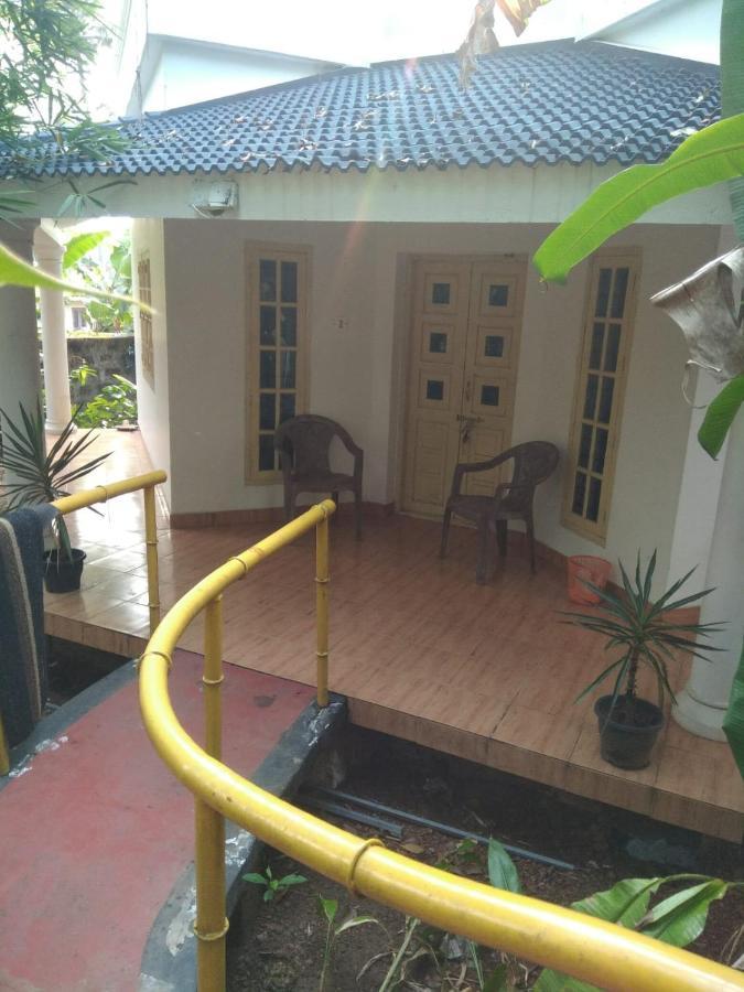 Janhvi Cottage Varkala Exteriör bild
